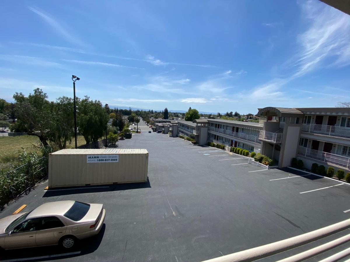 Budget Inn Of Hayward Exterior foto