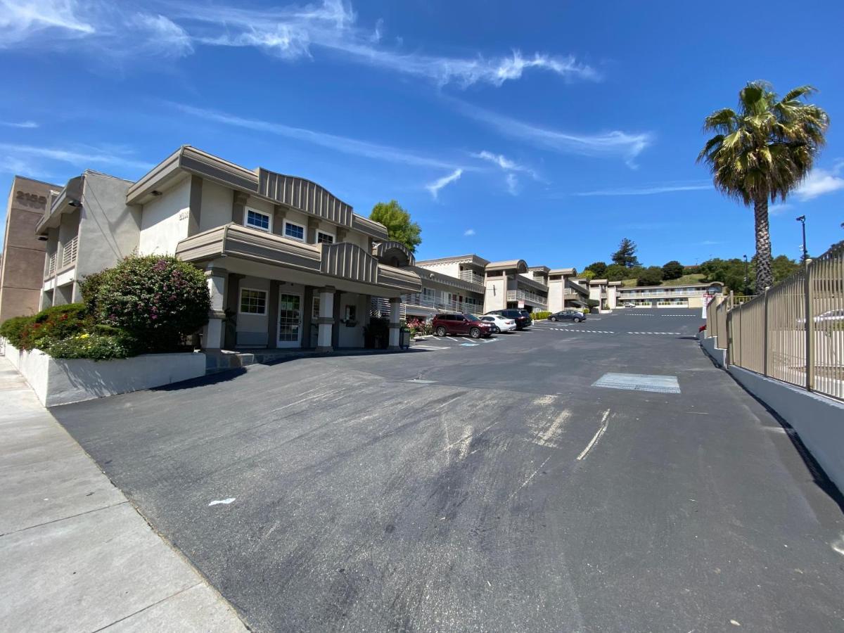 Budget Inn Of Hayward Exterior foto